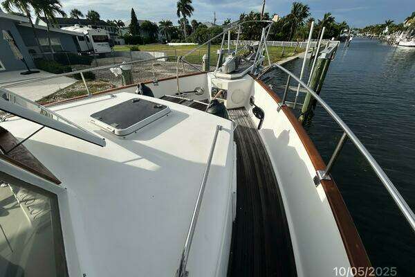 Grand Banks Classic Yacht For Sale