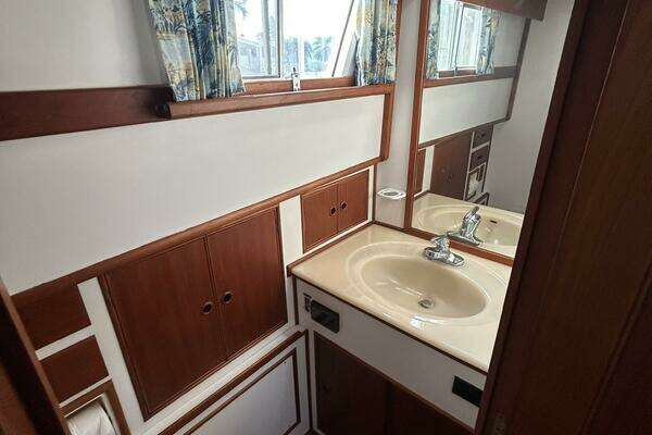 Grand Banks Classic Yacht For Sale