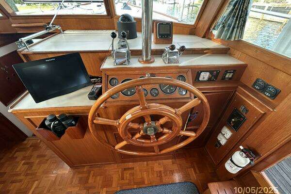 Grand Banks Classic Yacht For Sale