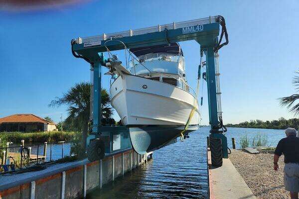 Grand Banks Classic Yacht For Sale