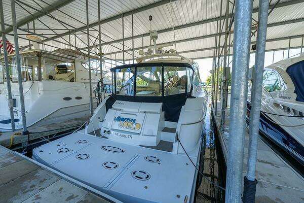 Cruisers Yachts 520 Sports Coupe Yacht For Sale