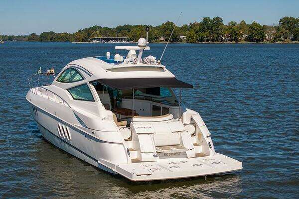 Cruisers Yachts 520 Sports Coupe Yacht For Sale