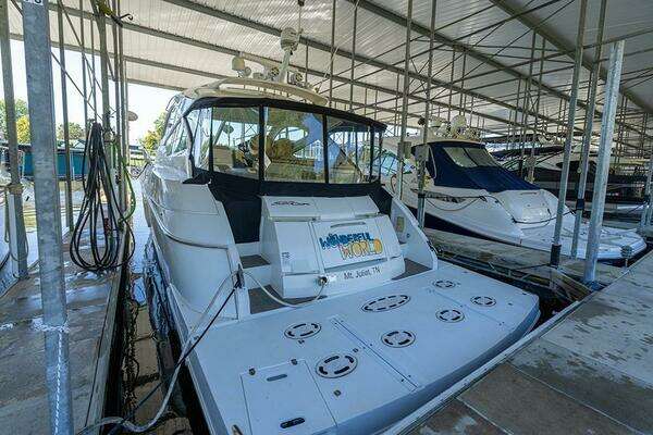Cruisers Yachts 520 Sports Coupe Yacht For Sale