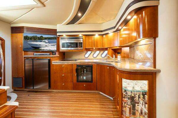 Cruisers Yachts 520 Sports Coupe Yacht For Sale