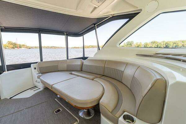 Cruisers Yachts 520 Sports Coupe Yacht For Sale