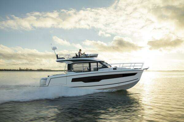 Photo of the 2026 Jeanneau NC1095 Fly S2