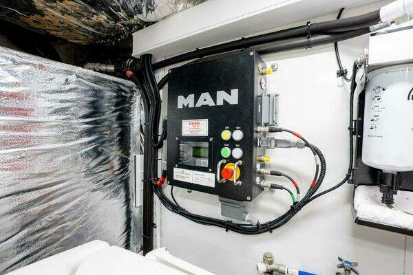 Princess F62 Yacht For Sale