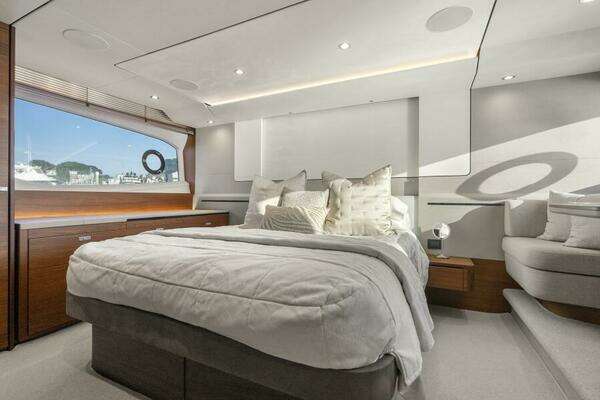 Princess F62 Yacht For Sale