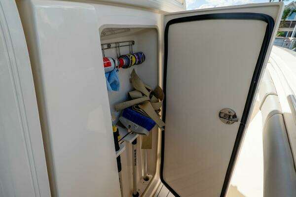 Scout 320 LXF Yacht For Sale