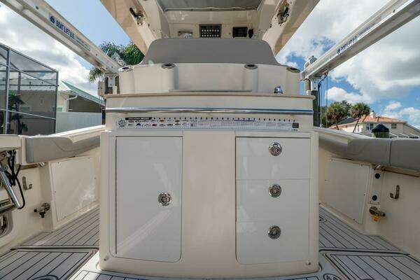 Scout 320 LXF Yacht For Sale