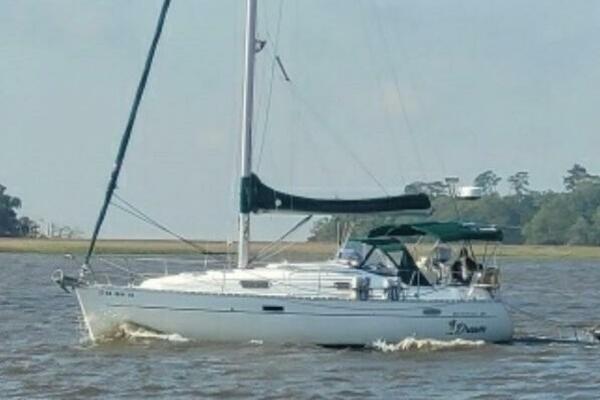 Dream 33ft Beneteau Yacht For Sale