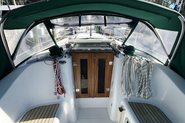 Dream 33ft Beneteau Yacht For Sale