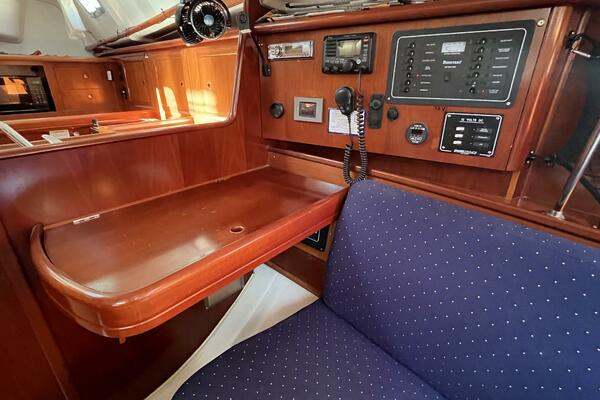 Dream 33ft Beneteau Yacht For Sale