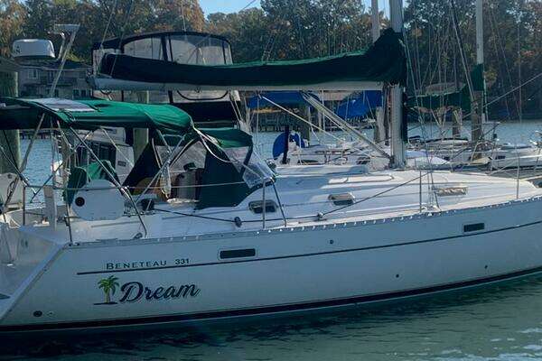 33-ft-Beneteau-2004-331-Dream-Yorktown Virginia United States yacht for sale