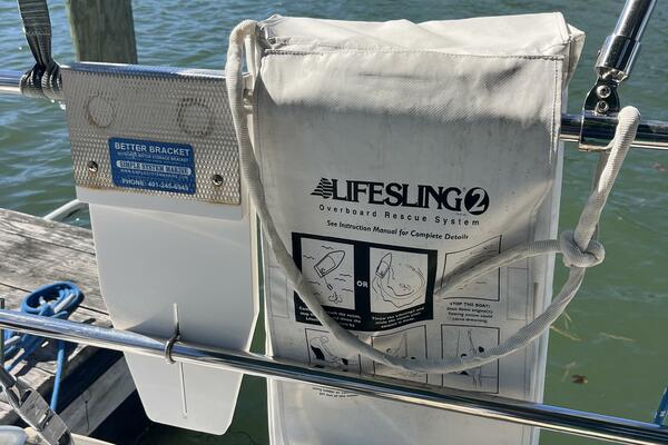 Dream 33ft Beneteau Yacht For Sale