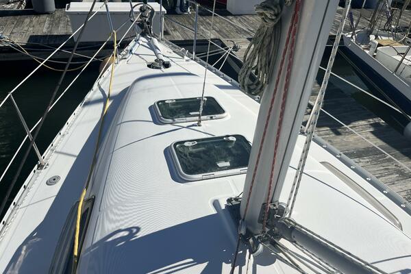 Dream 33ft Beneteau Yacht For Sale