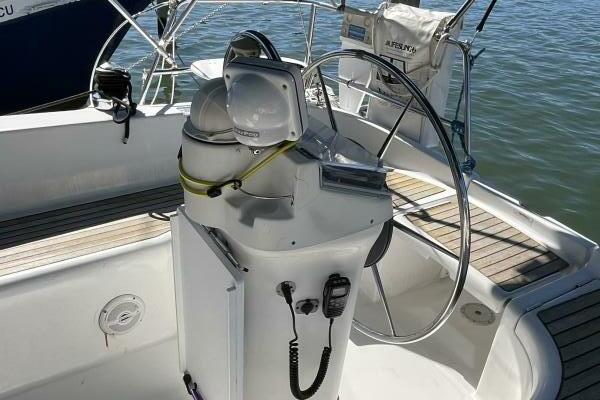 Dream 33ft Beneteau Yacht For Sale