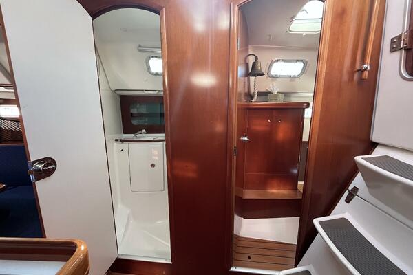 Dream 33ft Beneteau Yacht For Sale