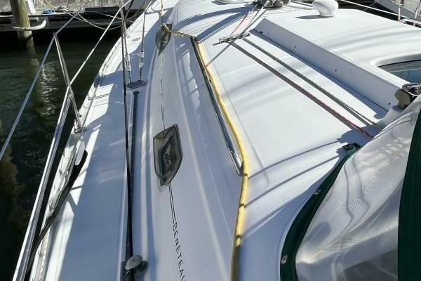 Dream 33ft Beneteau Yacht For Sale