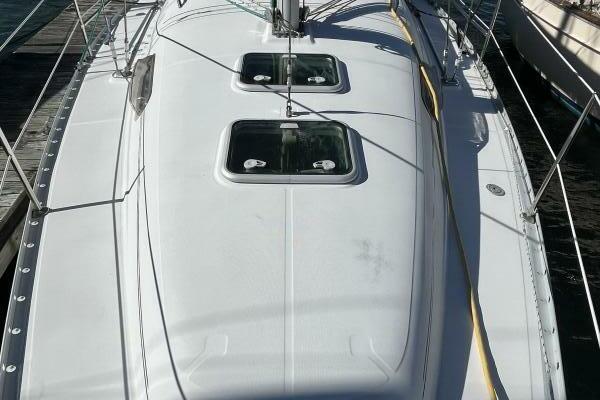 Dream 33ft Beneteau Yacht For Sale