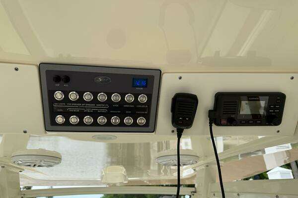 Scout 320 LXF Yacht For Sale