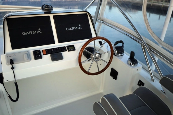 Sabre 48 Flybridge Sedan Yacht For Sale