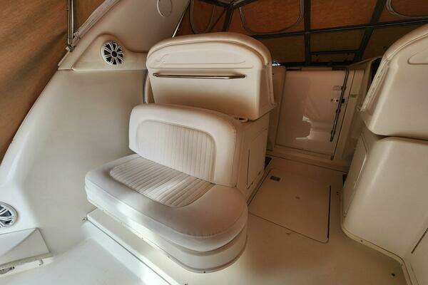 Photo of the 2000 Sea Ray 330 Express Cruiser "Time Out"