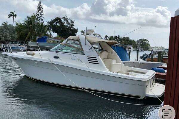 33-ft-Sea Ray-2000-330 Express Cruiser-Time Out Ft. Lauderdale Florida United States  yacht for sale