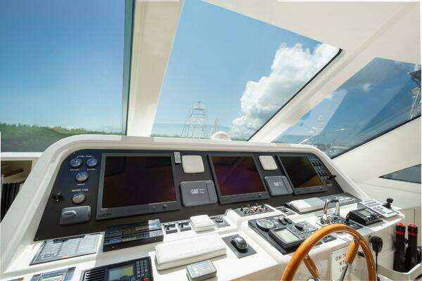 Hargrave Sky Lounge Yacht For Sale