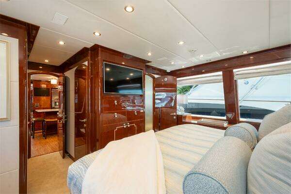 Hargrave Sky Lounge Yacht For Sale