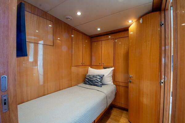 Hargrave Sky Lounge Yacht For Sale