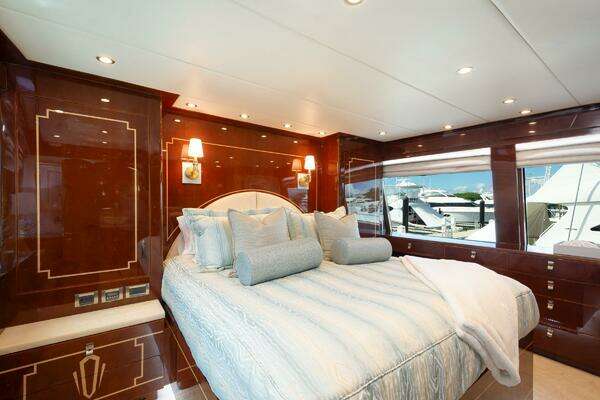 Hargrave Sky Lounge Yacht For Sale