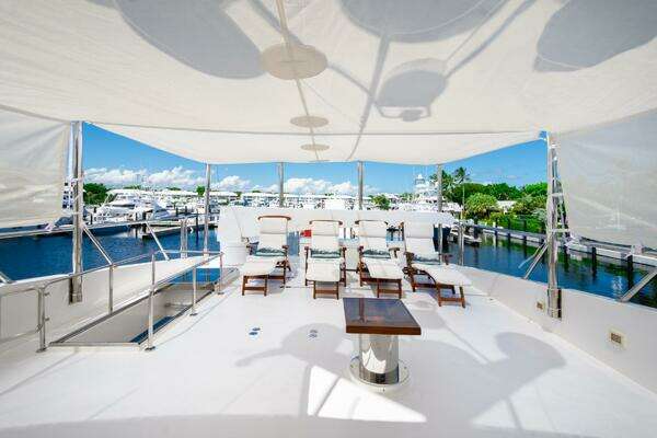Hargrave Sky Lounge Yacht For Sale