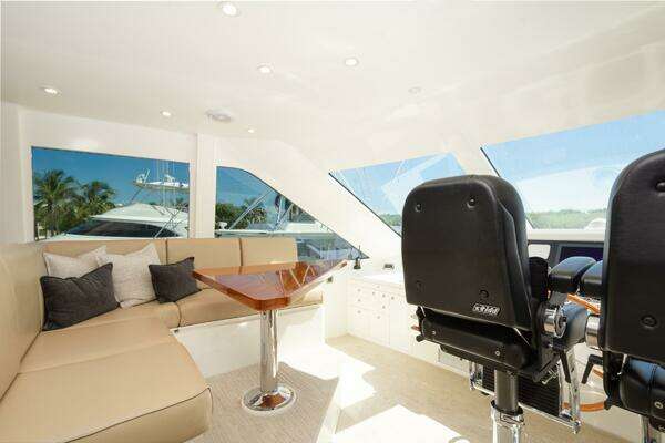 Hargrave Sky Lounge Yacht For Sale