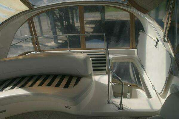Meridian 411 Sedan Yacht For Sale