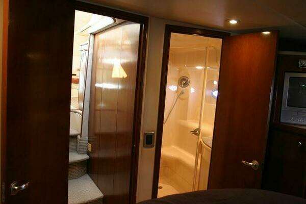 Meridian 411 Sedan Yacht For Sale