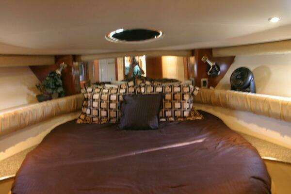 Meridian 411 Sedan Yacht For Sale