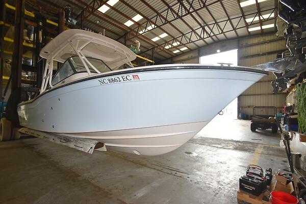 2016 Grady-White 255 Freedom