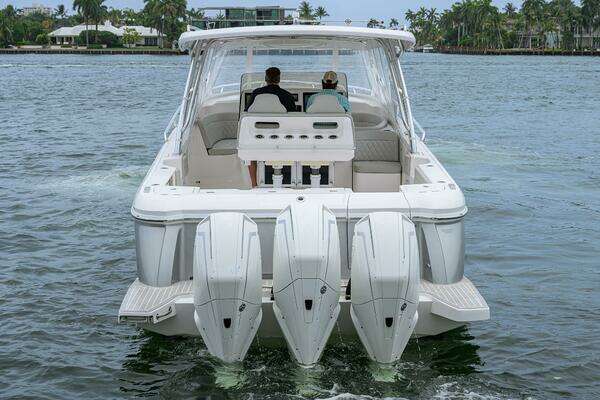 Intrepid Valor Yacht For Sale