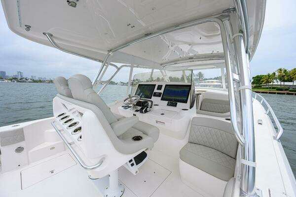 Intrepid Valor Yacht For Sale