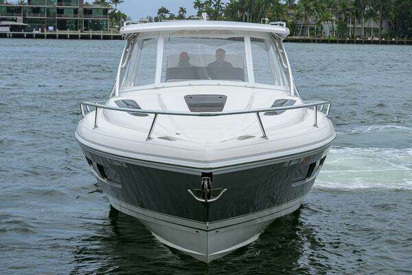 Intrepid Valor Yacht For Sale