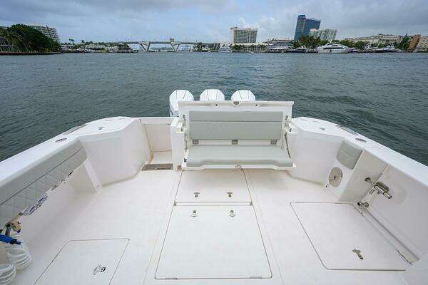 Intrepid Valor Yacht For Sale