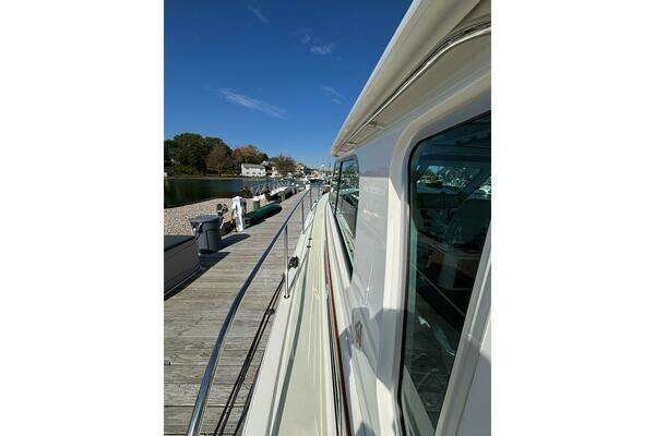 Back Cove 37 Yacht For Sale