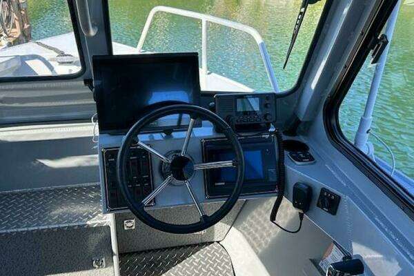 Hewescraft  Yacht For Sale