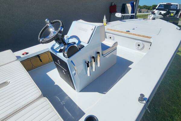 Photo of the 2022 East Cape Vantage VHP