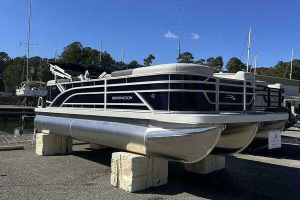22-ft-Bennington-2026-22SR- DELTAVILLE Virginia United States  yacht for sale