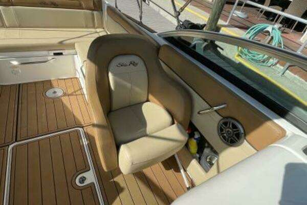 Photo of the 2014 Sea Ray 260 SunDeck "Cool Vibe"