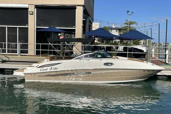Cool Vibe 26ft Sea Ray Yacht For Sale