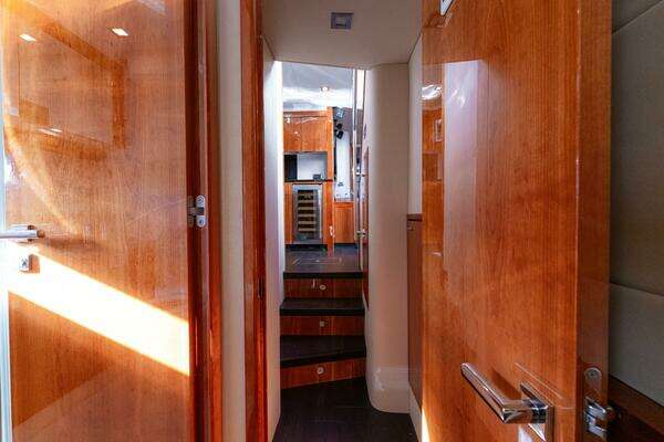 Sunseeker Predator 60 Yacht For Sale