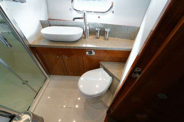 Sunseeker Predator 60 Yacht For Sale